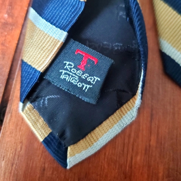 Robert Talbott Vintage Necktie. Gold, Blue, White Diagonal Stripe. - Picture 2 of 5